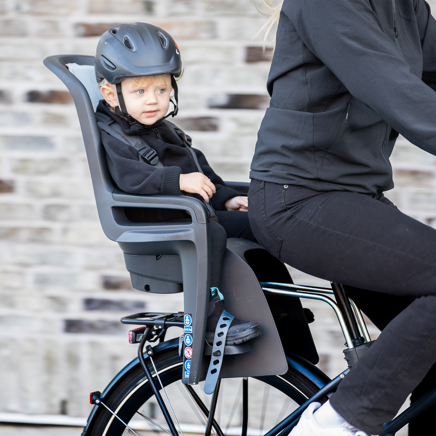 tiltable child bike seat light gray