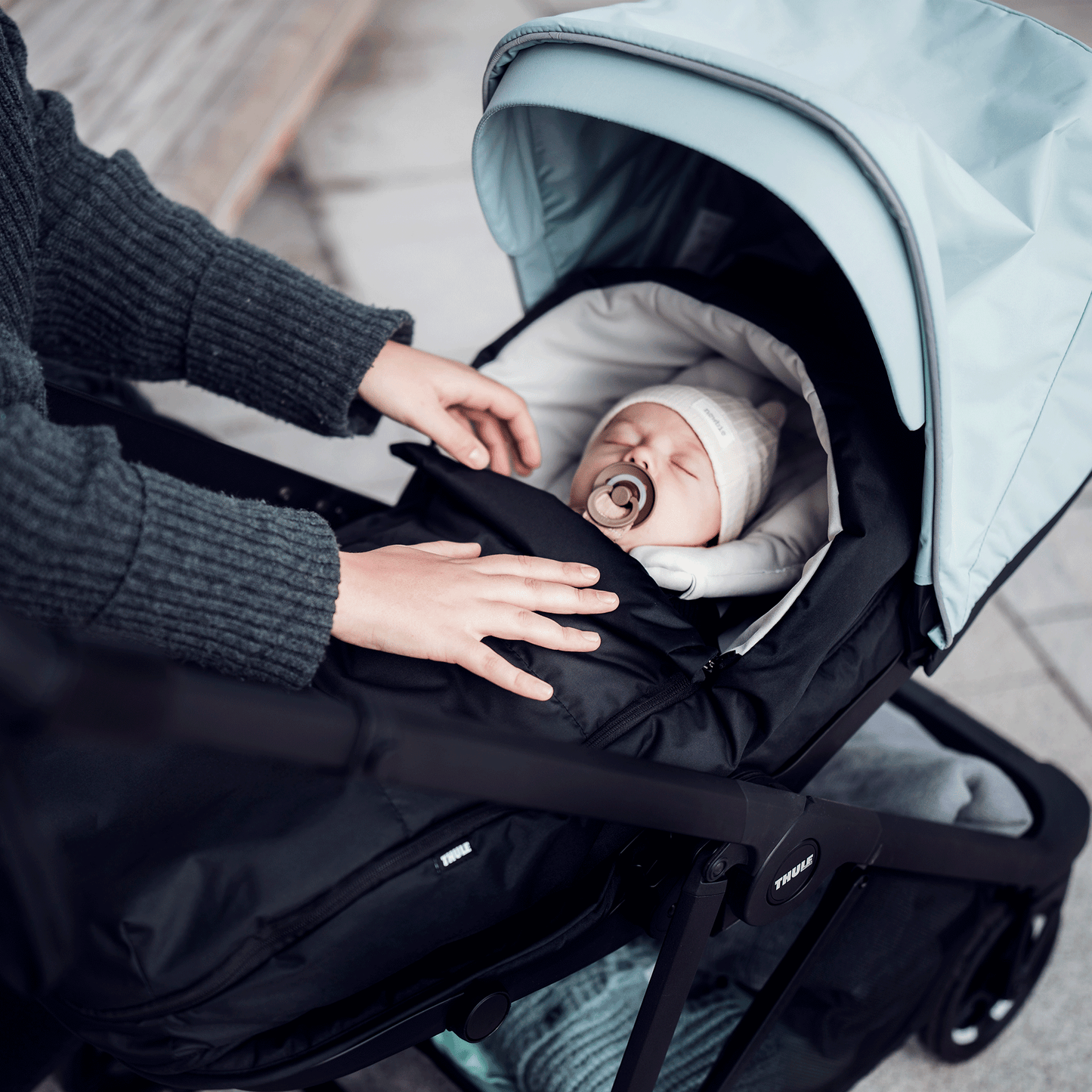 city stroller alaska blue on black