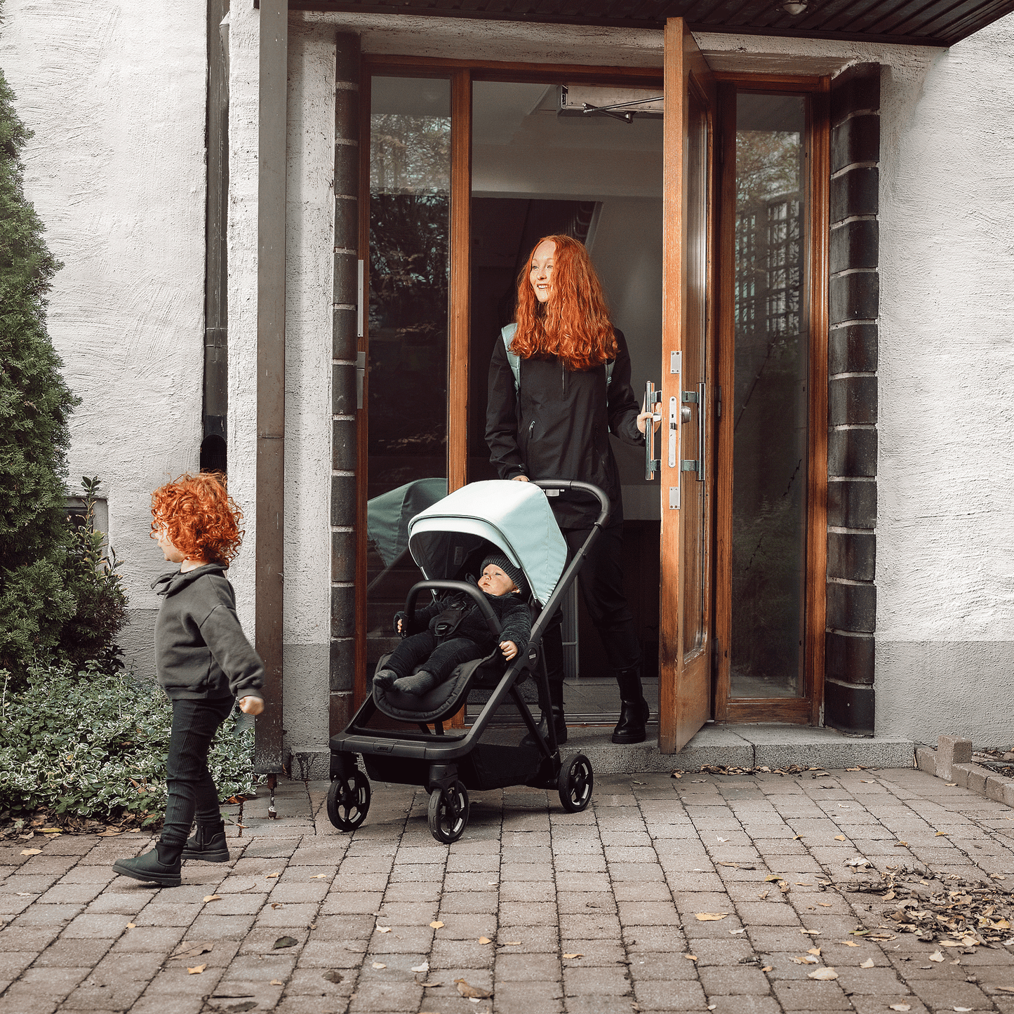 city stroller alaska blue on black