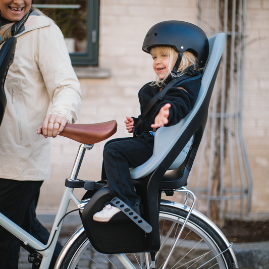 rack mounted child bike seat midnight black