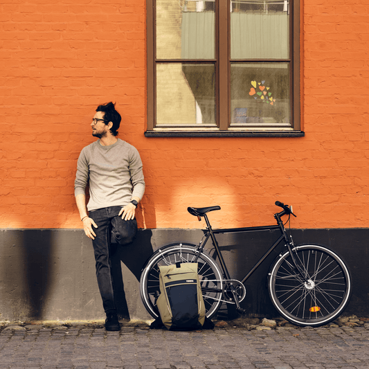 commuter backpack 18L black